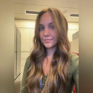 Meet your Posher, Alyssa